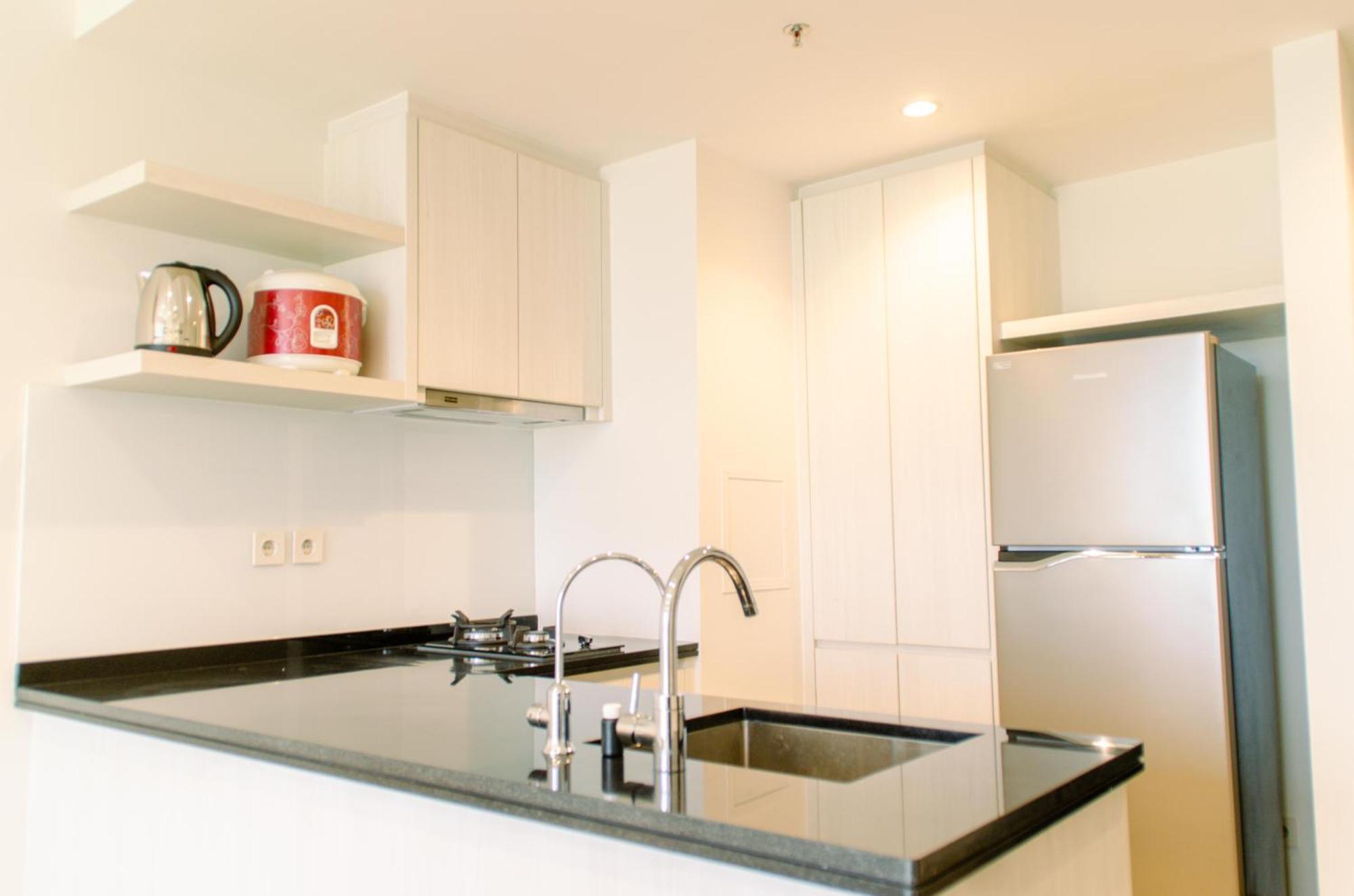 Super Homey And Clean 1Br Apartment At Branz Bsd By Travelio Tangerang Luaran gambar